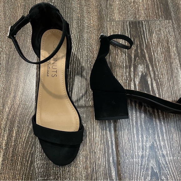 Black Open Toe Block heels - Picture 3 of 5